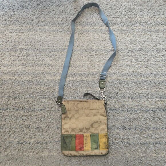 Coach Beige Blue Jacquard Hamptons Weekend Multicolor Stripe Swingpack Crossbody - Picture 1 of 11